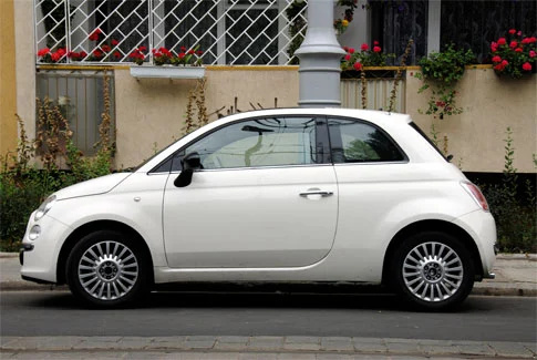 fiat 500 weißer Fiat 500 – Beispiel für Gebrauchtwagenankauf Meckenheim
